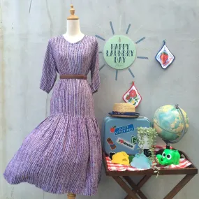 SALE! | Hip Hic | Vintage 1970s 1980s Ethnic African style Hippie Indie Hipster Loose fit Midi Striped Batik Drop waist Dress